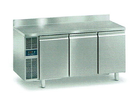 Tavolo refrigerato Daiquiri 60 Smart 700 GN 3 porte 0/8° alzatina.