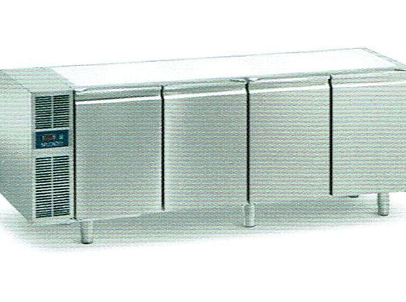 Tavolo refrigerato Daiquiri 60 Smart 700 GN 4 porte 0/8° senza piano.