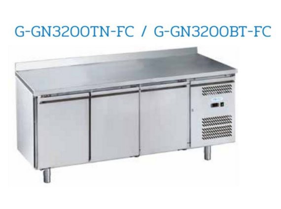 Banco refrigerato Forcold Gastronorm tre porte G-GN3200TN-FC.